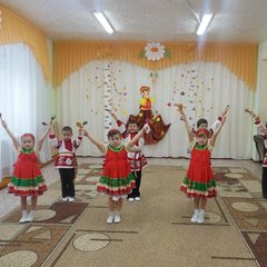 Русский народный танец с ложками