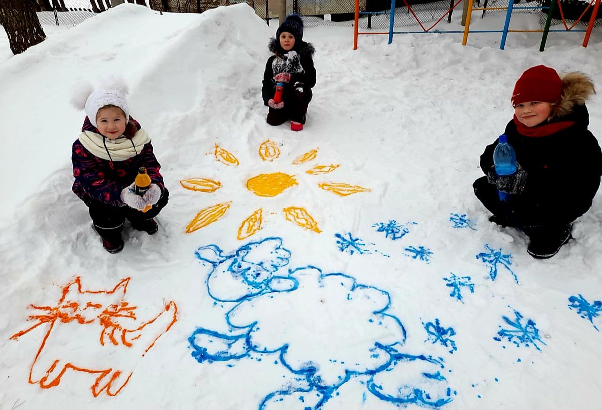 Рисунки на улице в детском саду