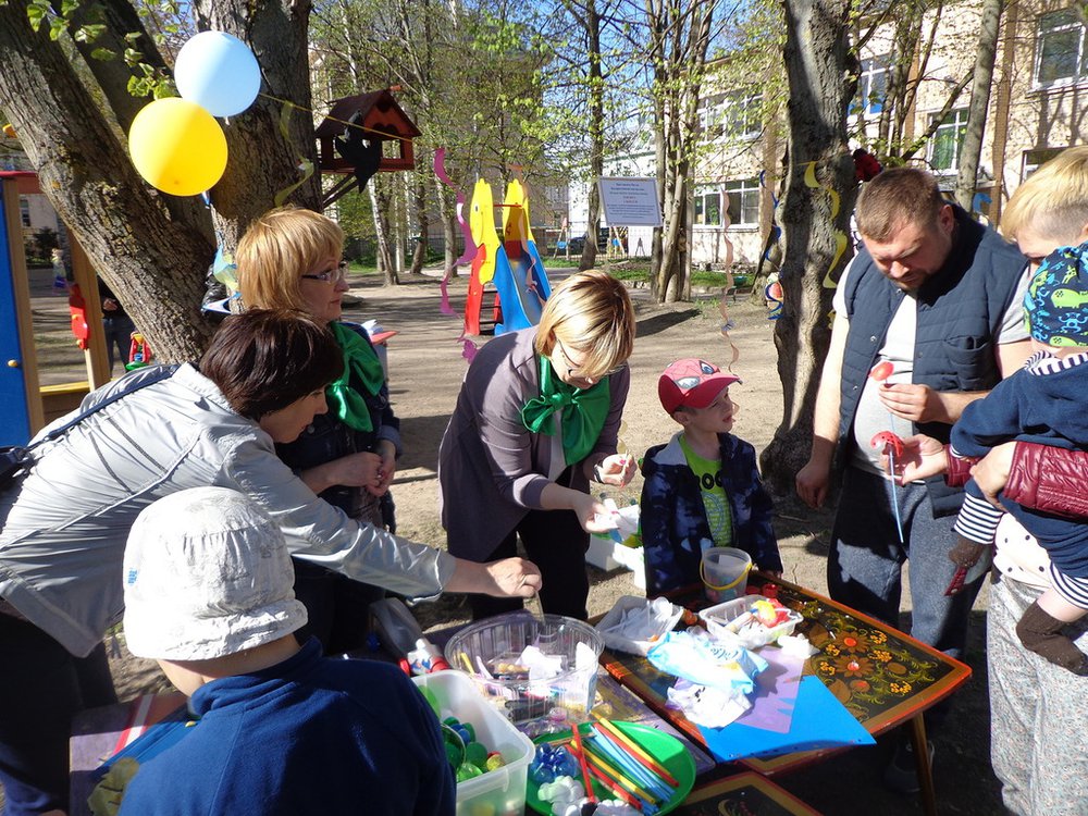 Погода пушкино 10. Сад 4 Пушкин. Детский сад 6 Пушкинского района. Детский праздник Пушкино на улице. Фото детский сад 4 Пушкинского района.