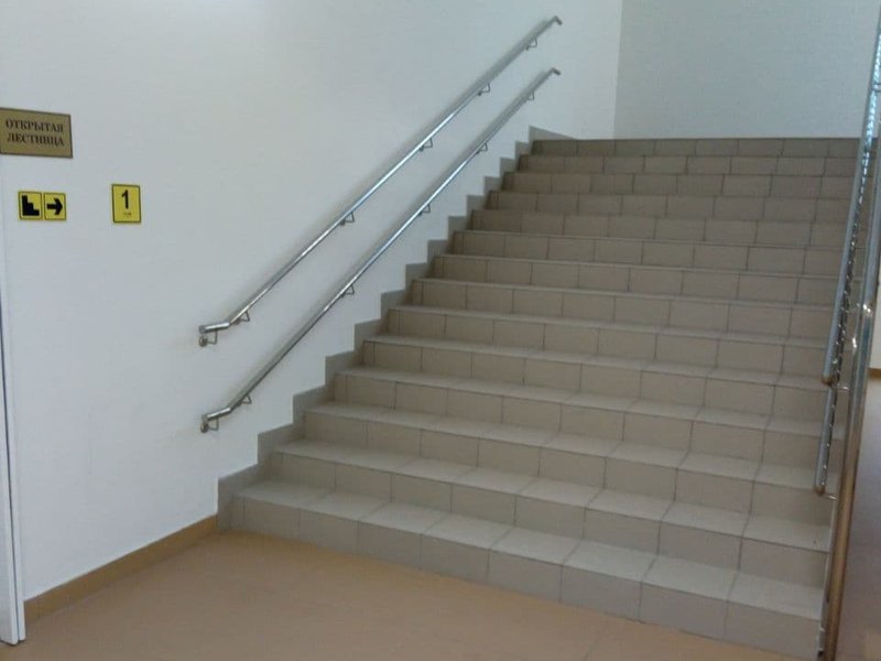Лестница 1 этаж (здание 2)